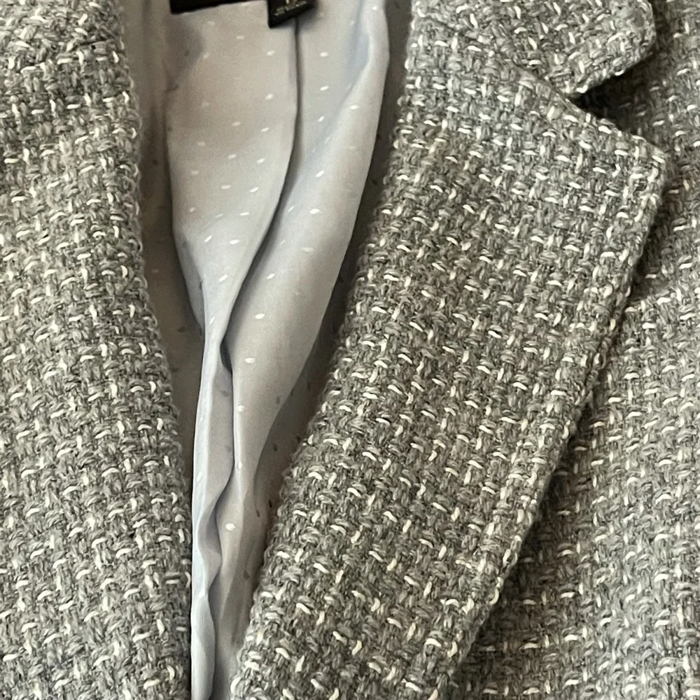 Women's Gray Tweed Blazer - Picture 4 of 4